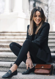 Leia mais sobre o artigo Mocassim Preto Feminino: Elegância e Versatilidade a Seus Pés