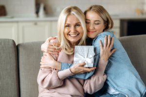 Leia mais sobre o artigo Dicas de Presentes para o Dia das Mães: Sapatos para Cada Estilo de Mãe
