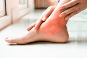 Leia mais sobre o artigo Pé Diabético: Entenda o Problema e Como os Sapatos Podem Ajudar