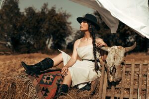 Leia mais sobre o artigo Country e Estilo: Como Usar Botas e Botinas no Dia a Dia